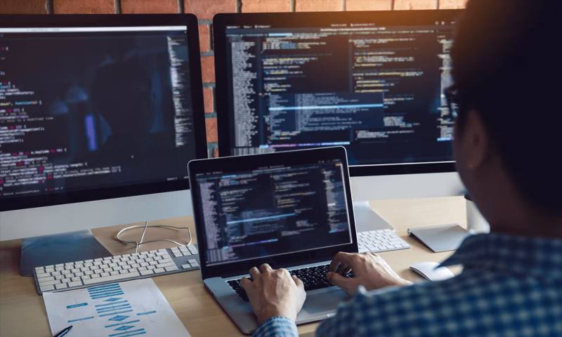 数据科学选型：R与Python如何赋能杭锦后旗网站建设？